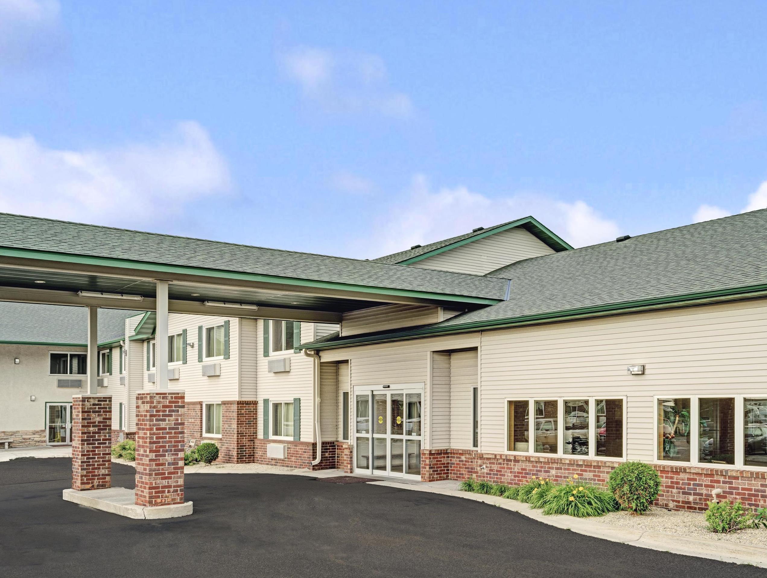 Super 8 By Wyndham Rogers Minnesota Exteriör bild
